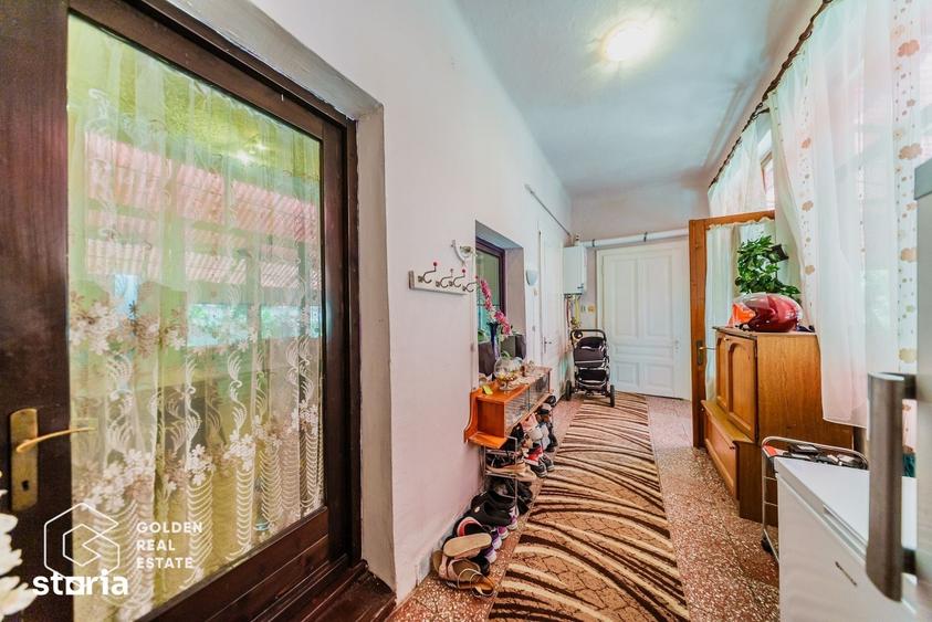Casă cu 3 camere cu Teren 1778 Mp în Central