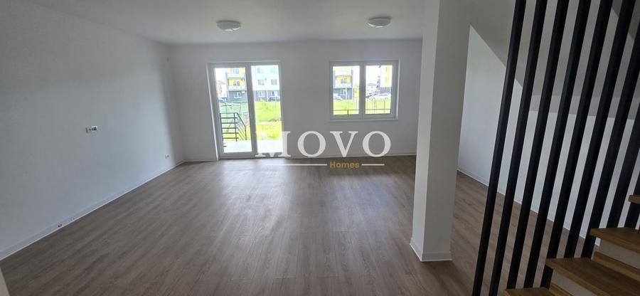Duplex cu 4 camere cu Canalizare în Giroc