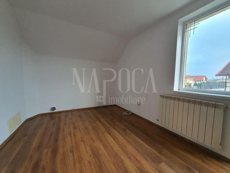 Casă individuală cu 12 camere cu Canalizare în Oncea