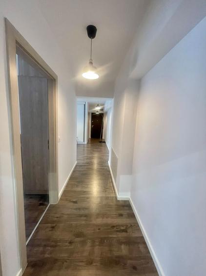 Apartament cu 3 camere în Barbu Văcărescu