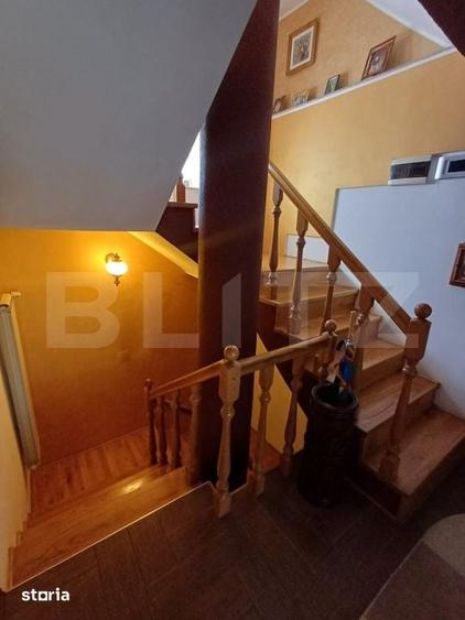 Casă cu 5 camere cu Teren 400 Mp în Obcini