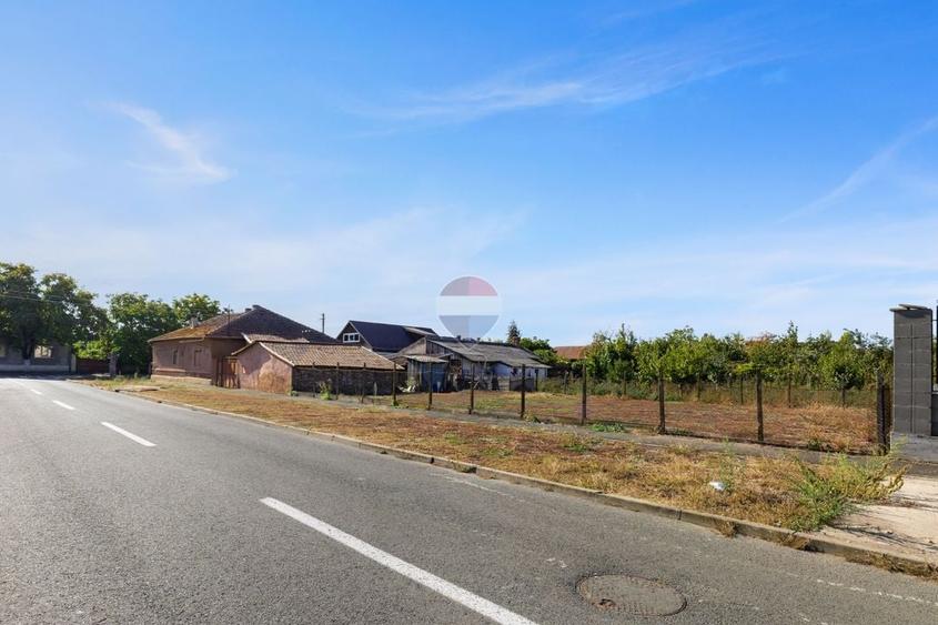 Casă individuală cu 4 camere cu Teren 785 Mp în Gai
