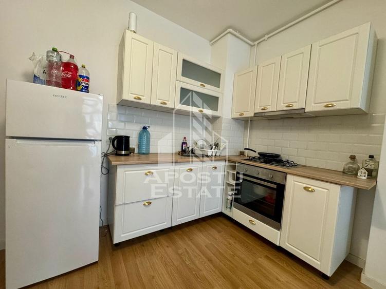 Apartament cu 2 camere decomandat, mobilat în Torontalului — fotografia 2