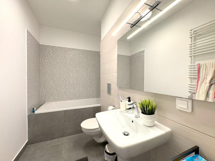 Apartament cu 2 camere decomandat, mobilat în Complex Studențesc