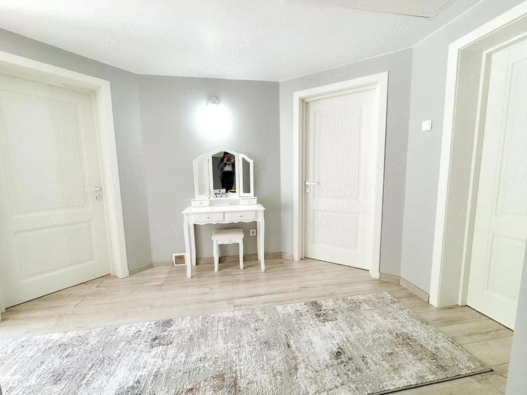 Casă cu 4 camere cu Teren 1500 Mp în Centura