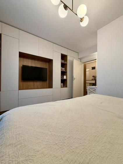 Apartament cu 4 camere decomandat în Calea Moldovei