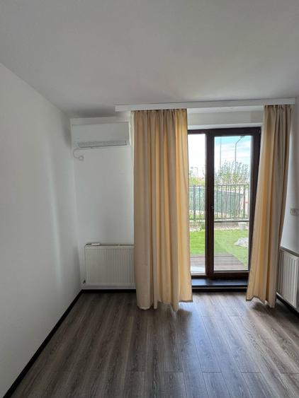 Casă cu 4 camere cu Canalizare în Ultracentral