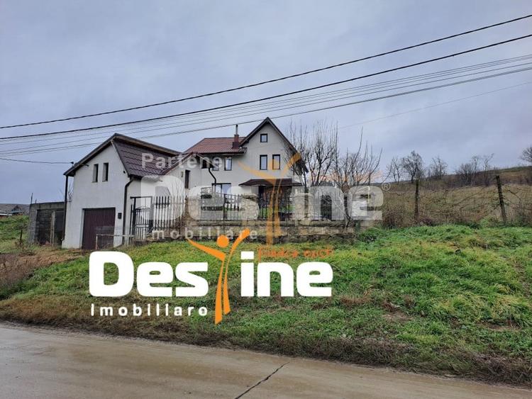 Casă individuală cu 4 camere cu Canalizare în Bogonos