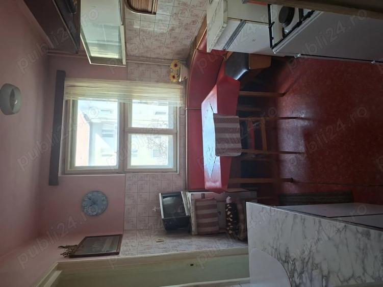 Apartament cu 3 camere decomandat în Rogerius