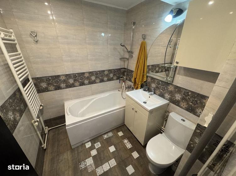 Apartament cu 2 camere decomandat în Km 5