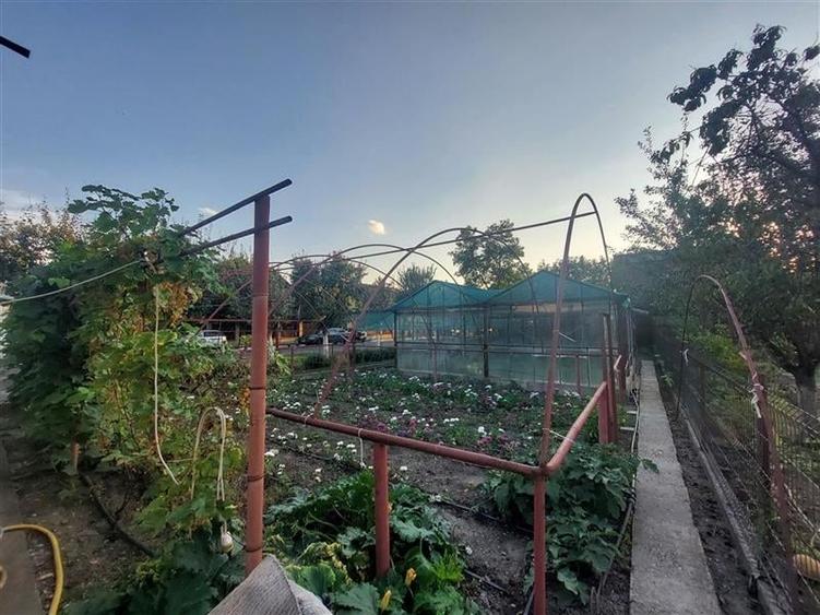 Casă individuală cu 3 camere cu Canalizare în Gai