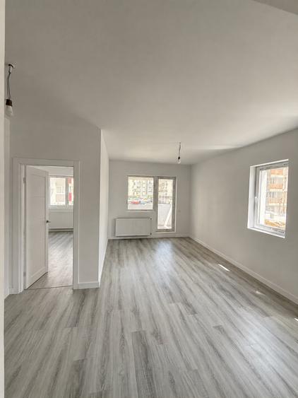 Apartament cu 2 camere decomandat în Militari — fotografia 1