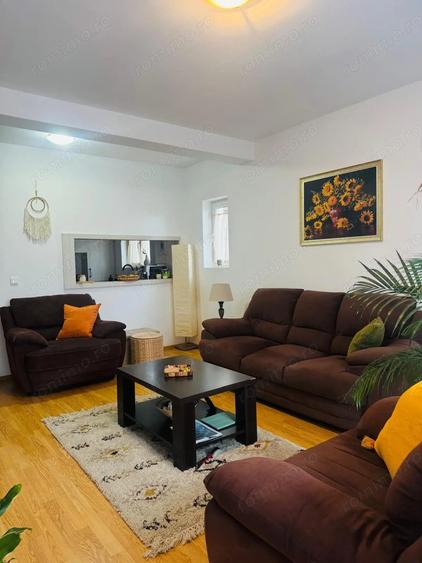 Apartament cu 2 camere decomandat în Subcetate