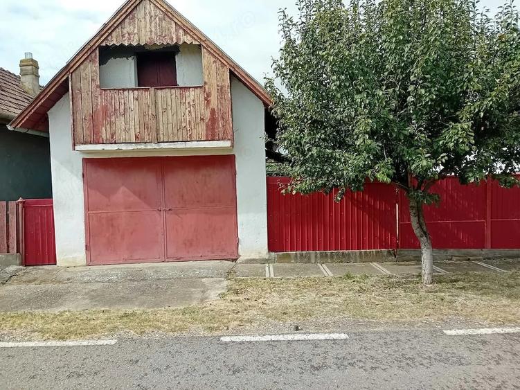 Casă cu 3 camere cu Teren 1019 Mp în Gănești