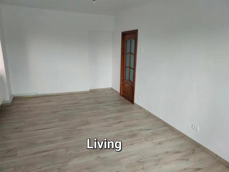 Apartament 3 camere  de vanzare  Pacurari, - 2