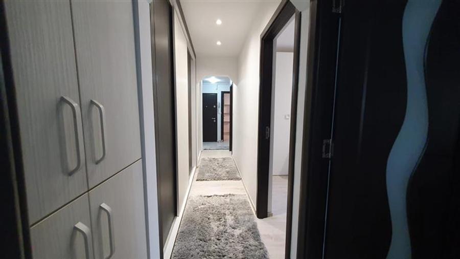 Apartament cu 3 camere decomandat în Burdujeni
