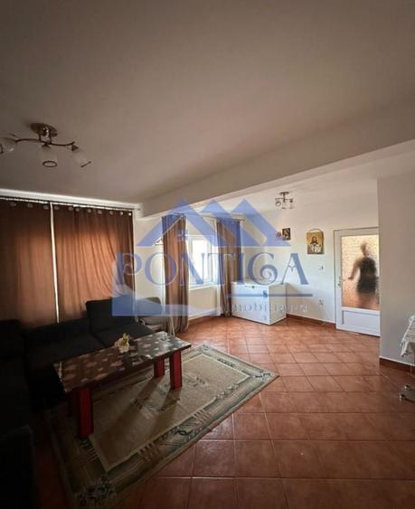 Casă cu 4 camere cu Teren 250 Mp în Poarta Albă