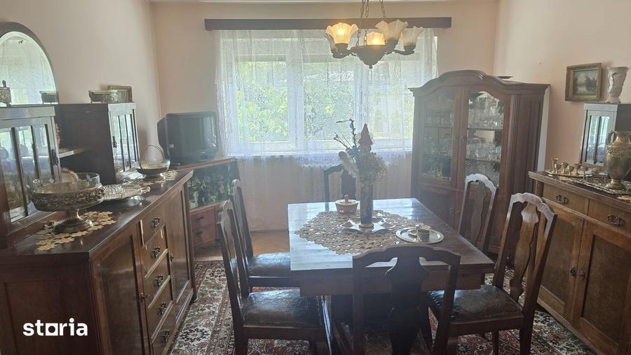 Apartament cu 4 camere decomandat în Mihai Eminescu