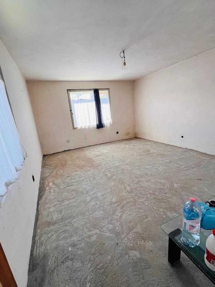 Casă cu 2 camere în Central