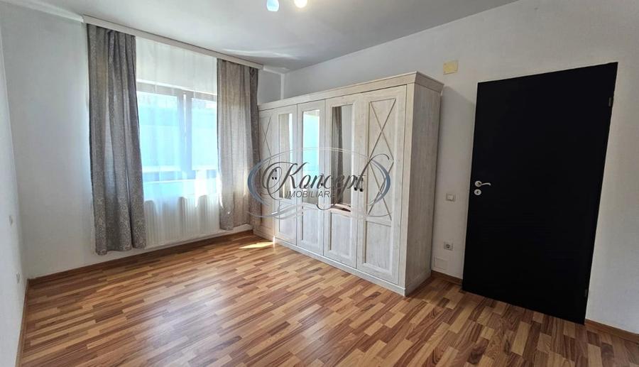 Apartament cu 3 camere semidecomandat, mobilat în Europa