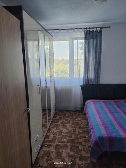 Apartament cu 2 camere decomandat în Titan