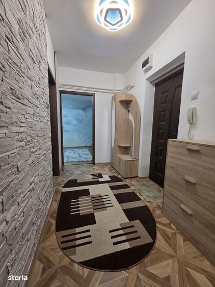 Apartament cu 2 camere decomandat, mobilat în Ultracentral
