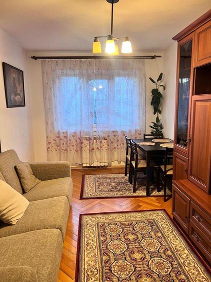 Apartament cu 2 camere decomandat, mobilat în Micro 20