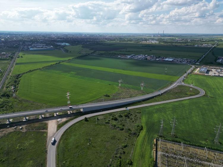 Teren agricol extravilan de 28089 mp, în Nord