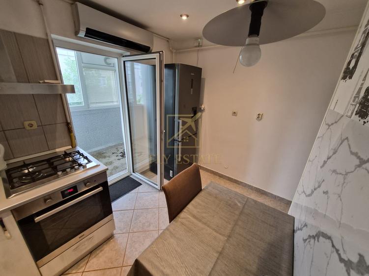 Apartament cu 3 camere decomandat, mobilat în Aviației