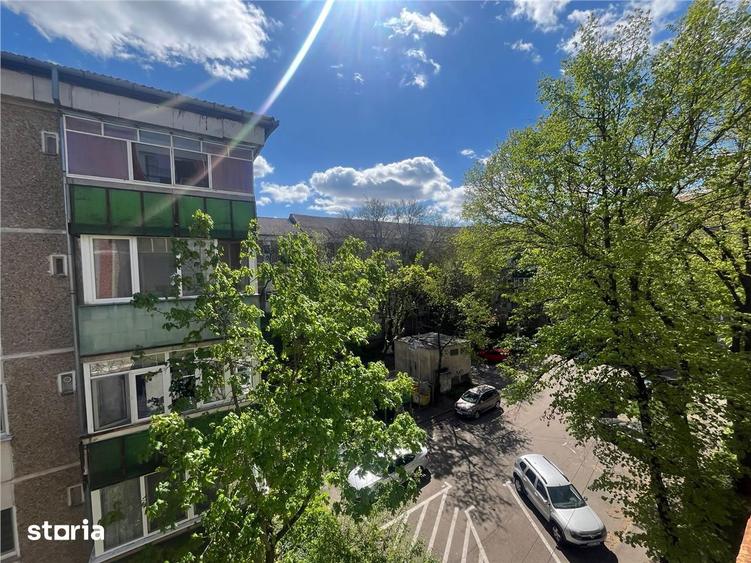 Apartament cu 3 camere decomandat în Decebal