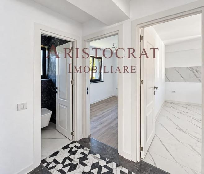 Casă cu 5 camere cu Teren 330 Mp în Corbeanca