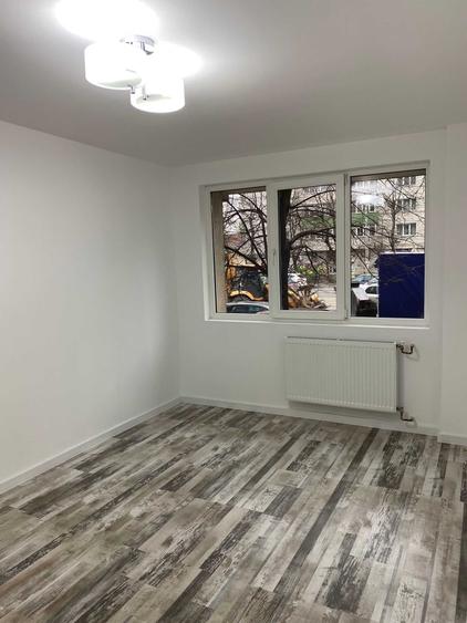Apartament cu 2 camere semidecomandat în 1 Mai