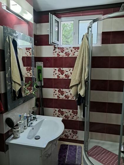 Apartament cu 2 camere decomandat în Precista