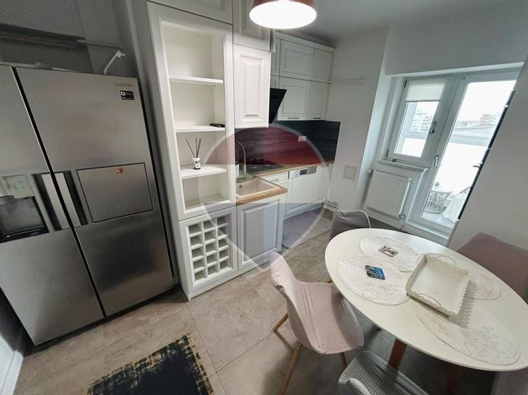 Apartament cu 3 camere decomandat în Central
