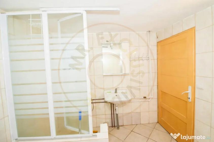 Casă cu 3 camere cu Teren 742 Mp în Ștefănești