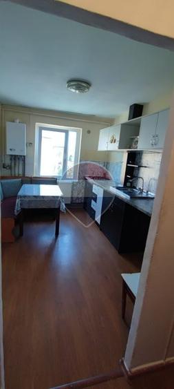 Apartament cu 2 camere semidecomandat, mobilat în Vest