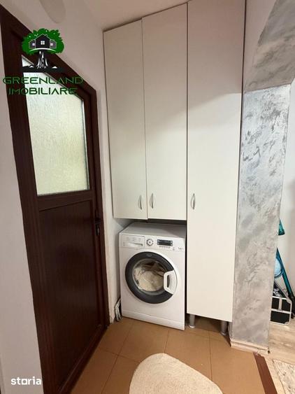 Apartament cu 3 camere în Podu Roș