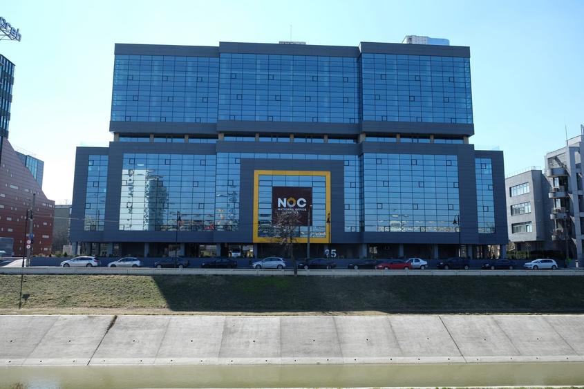 Birou, de 100 mp, în Central