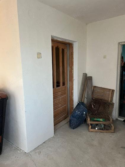 Casă cu 3 camere în Livezi