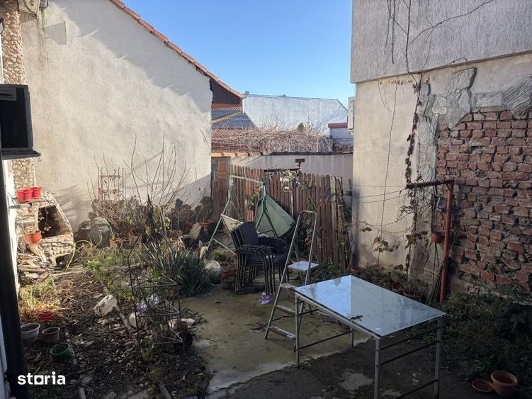 Casă cu 4 camere în Dudașu