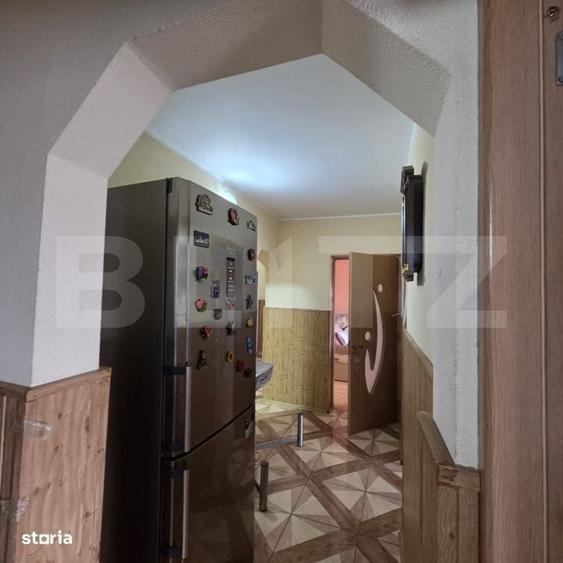 Apartament cu 4 camere decomandat în Sârbi