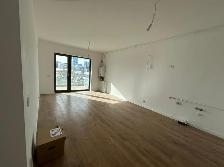 Apartament cu 2 camere semidecomandat în Aviației