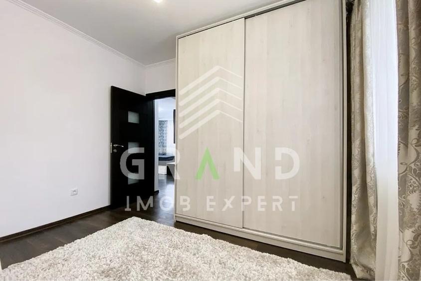 Apartament cu 3 camere semidecomandat, mobilat în Florești