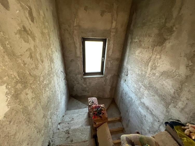 Casă cu 4 camere cu Teren 600 Mp în Lunca Cetățuii