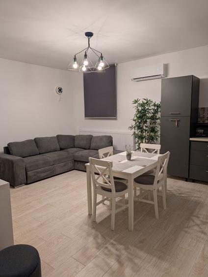 Apartament cu 2 camere decomandat în Năvodari