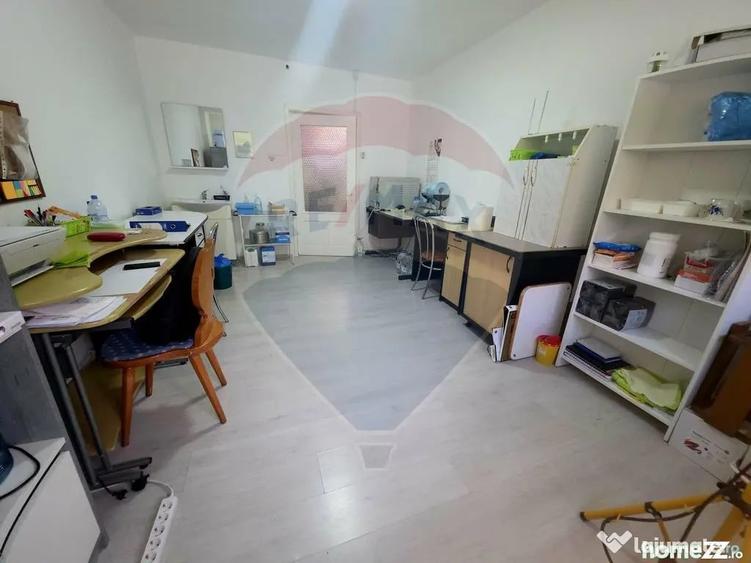 Spațiu comercial, de 45 mp, în Central