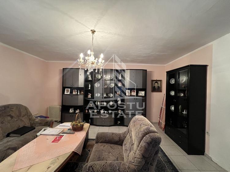 Casă individuală cu 5 camere cu Teren 465 Mp în Mehala