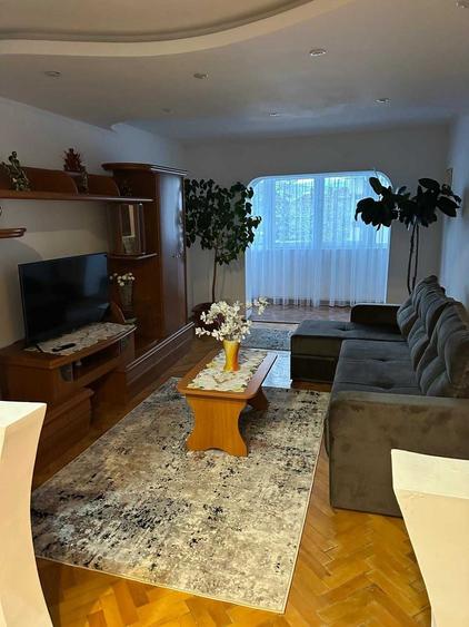 Apartament cu 2 camere decomandat în Valea Rumâneștilor