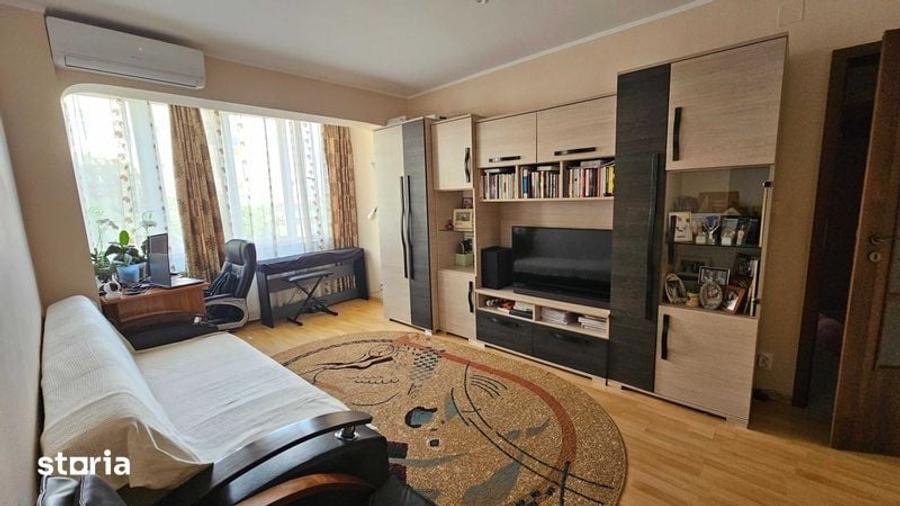 Apartament 3 camere, zona Vlaicu, Lebada, etaj 1 - 3