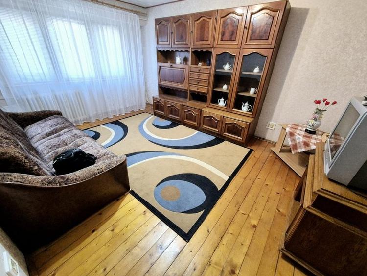 Apartament cu 2 camere decomandat, mobilat în Casa de Cultură